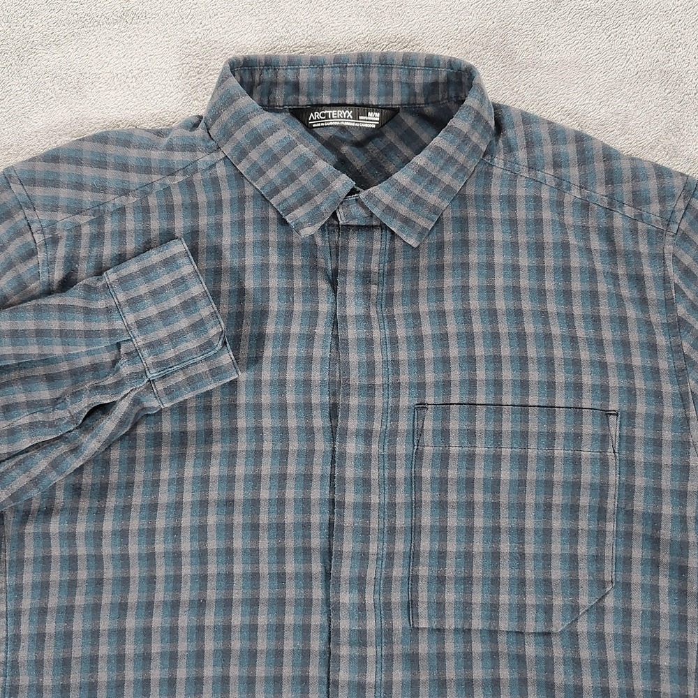 Arc'teryx Shirt Mens Medium Blue Plaid Long Sleeve Button Up Outdoor Casual